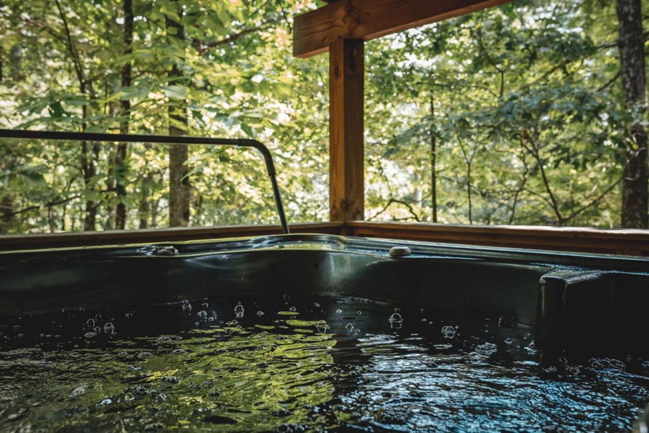 Deer Run Cabin At 36 North - Hot Tub Purlear Eksteriør bilde