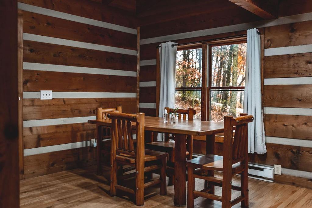 Deer Run Cabin At 36 North - Hot Tub Purlear Eksteriør bilde