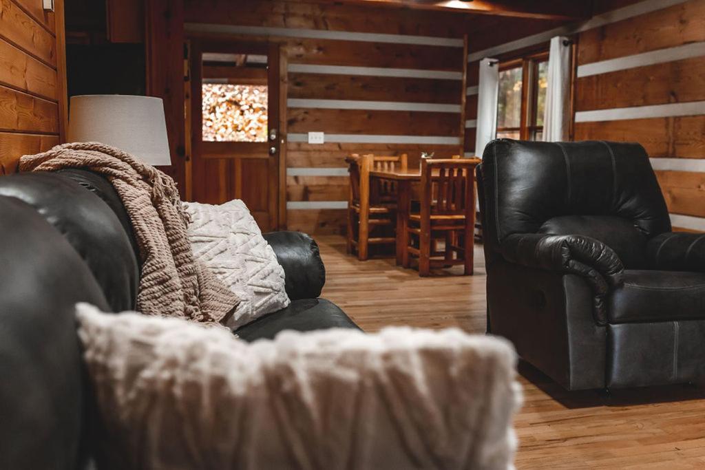 Deer Run Cabin At 36 North - Hot Tub Purlear Eksteriør bilde